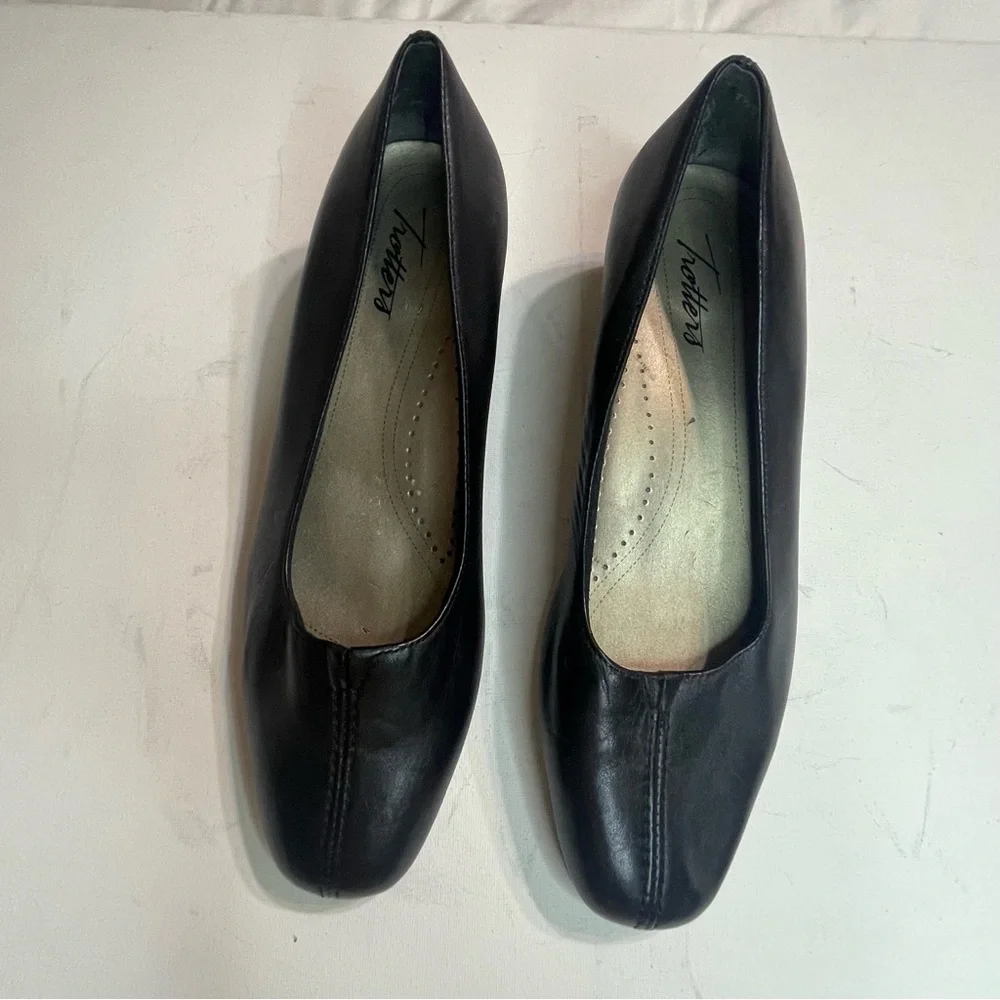 Trotters Doris‎ Block Kitten Heel Pumps   Shoes